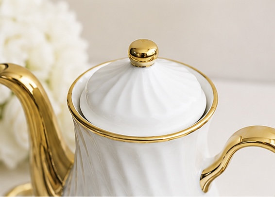 Luxury Tea Set - White & Gold - Image 3
